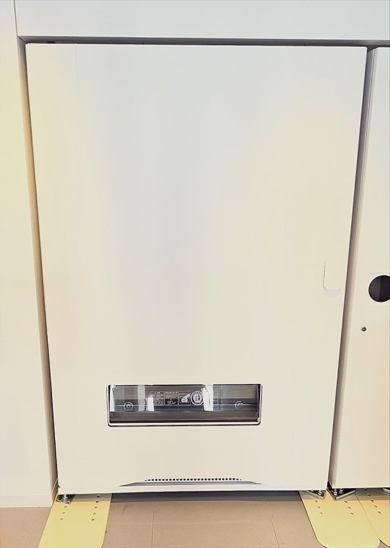 （写真10）ダイドードリンコの白い自動販売機は、いろんな場所に溶け込むデザインも模索する　イメージ