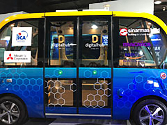 （写真2）G20に合わせて開催されたEV展示会で紹介された自動運転EVシャトルバス（出典：JICAのWebページより引用）　イメージ