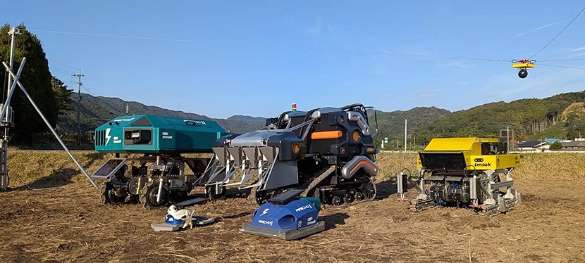 （写真1）テムザックがこれまでに開発した稲作用ロボット（出典：テムザックのプレスリリースより）　イメージ