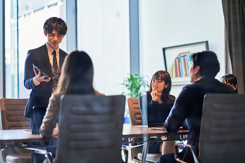 AIの社内導入に向けた組織体制が曖昧になっている　イメージ