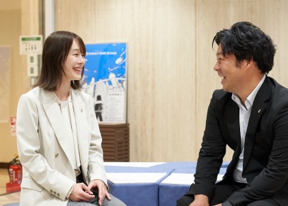 インタビューの写真